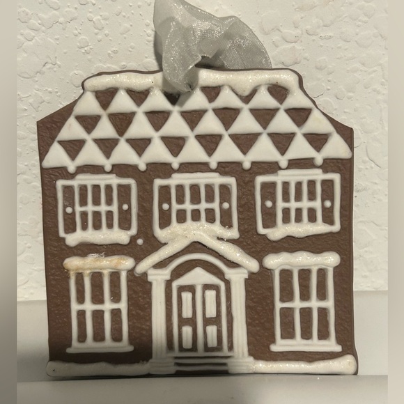 Two Midwest of Cannon Falls Baker Street Christmas ornaments! - Picture 3 of 5